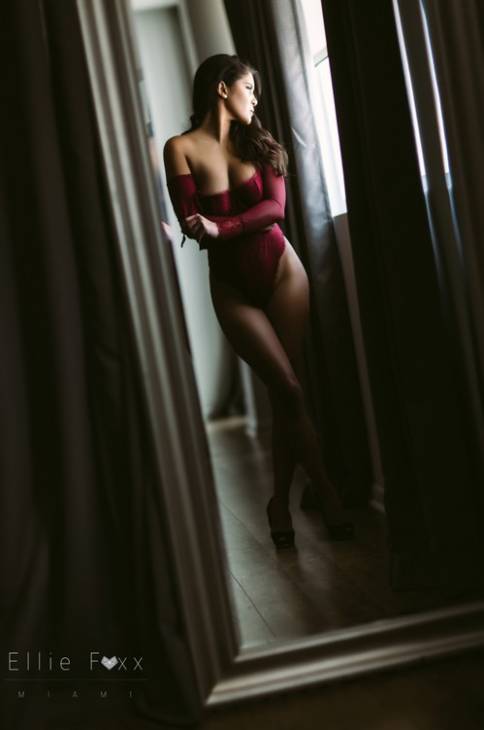 Ellie Foxx