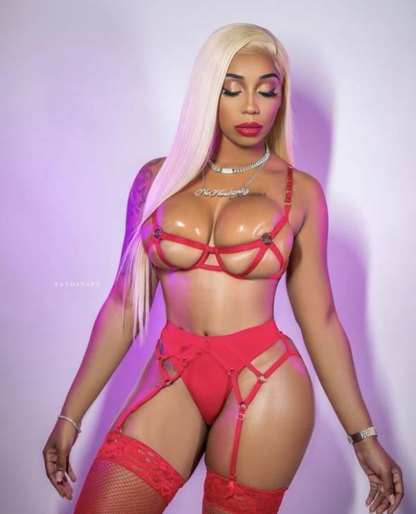 Nina Aquafina